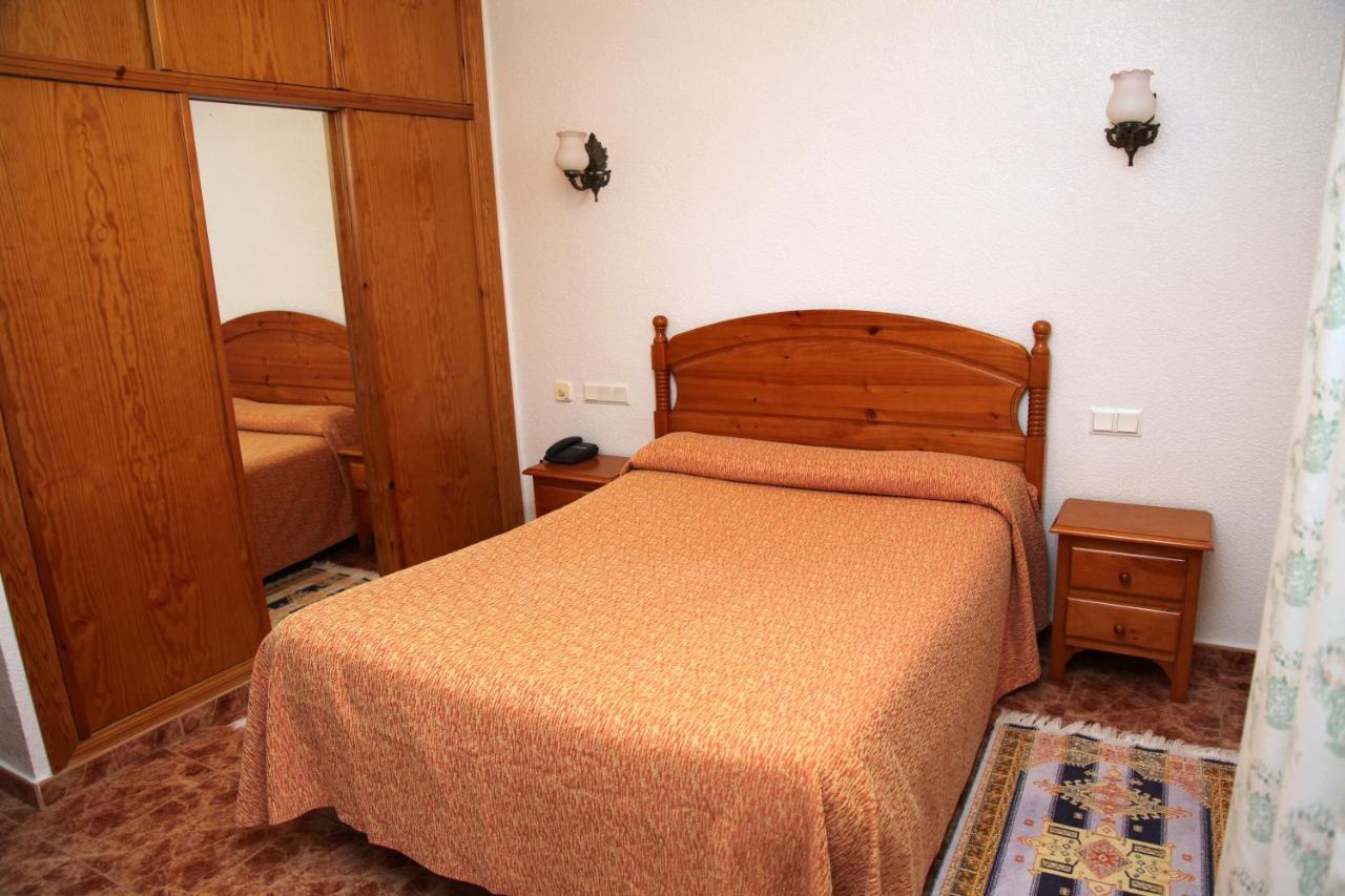 Hotel Los Arcos El Alquián Kültér fotó