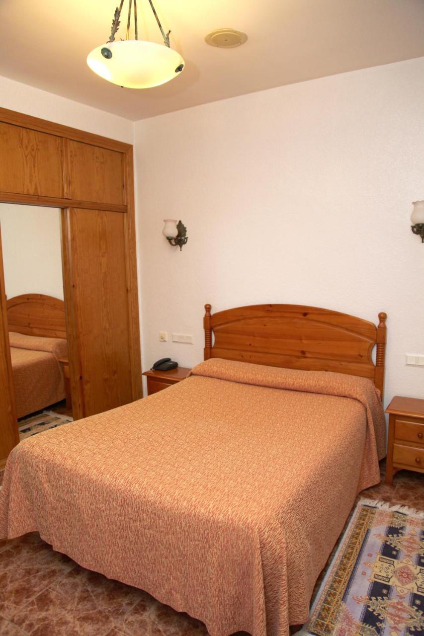 Hotel Los Arcos El Alquián Kültér fotó